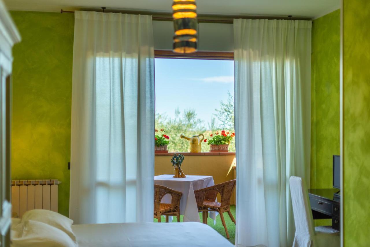 Locanda Belvedere Saludecio Eksteriør billede