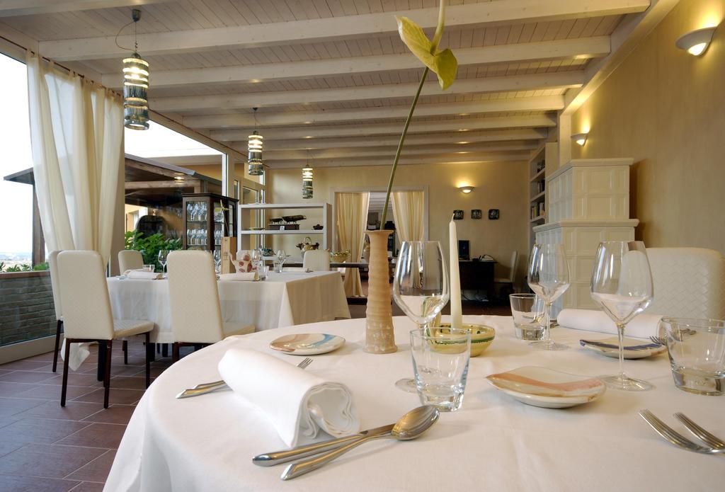 Locanda Belvedere Saludecio Eksteriør billede